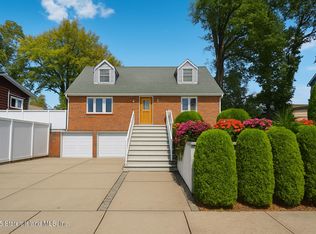 163 Bennett Ave, Staten Island, NY 10312