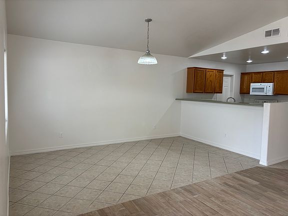 2nd image of 3438 N Diamond St