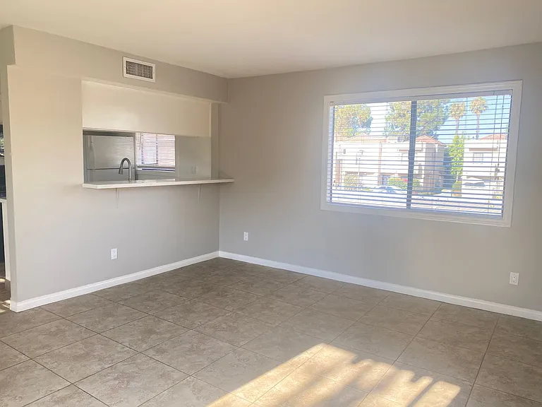 1829 Patricia Ave — Photo 5