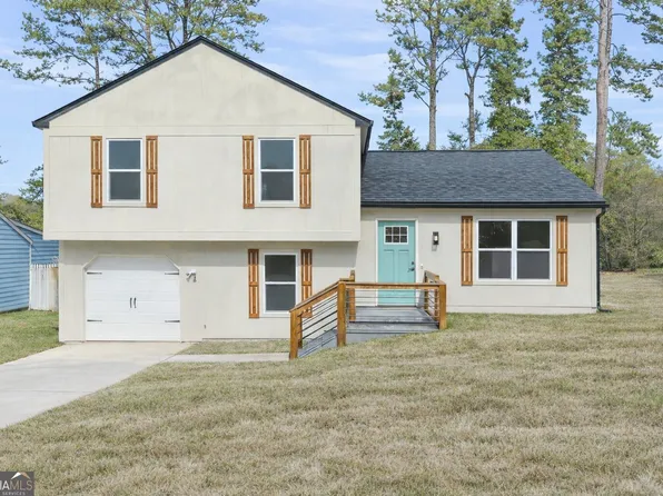 4592 Garden Hills Dr, Stone Mountain, GA 30083