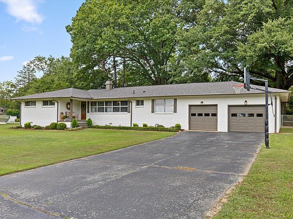 2nd image of 6929 Hickory View Ln