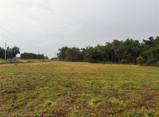 W Main St, Bowling Green, FL 33834