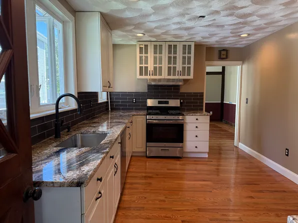 105 Canonchet Ave, Warwick, RI 02888