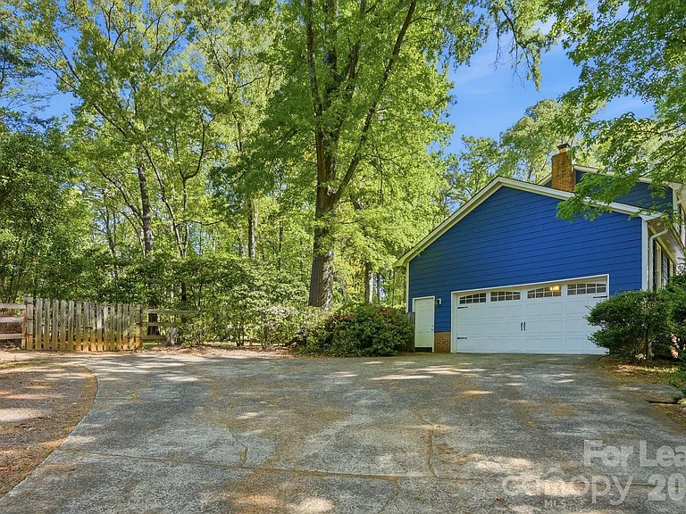 301 Sardis Rd N — Photo 6