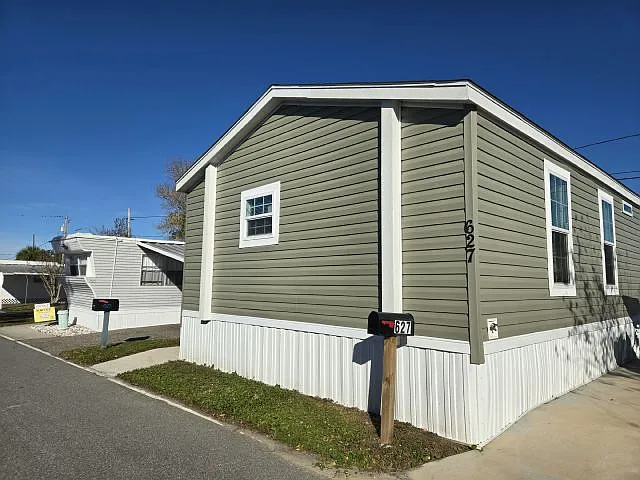 2 bed, 2.0 bath, 800 sqft, $1,750 — Photo 3