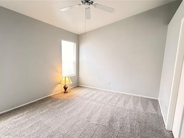 7220 Paradise Bay Dr — Photo 8