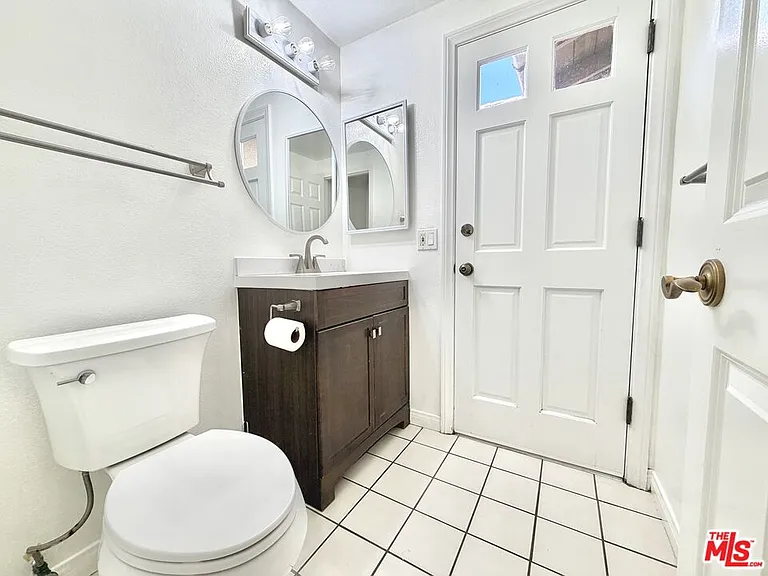 1615 Wellington Pl — Photo 24