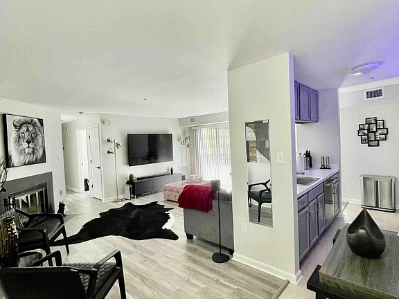 2nd image of 2051 Alice Ave APT 203