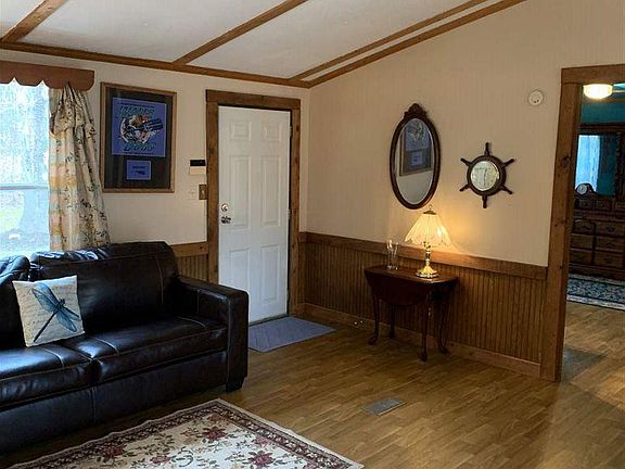 5th image of 327 Laurel Lake Dr