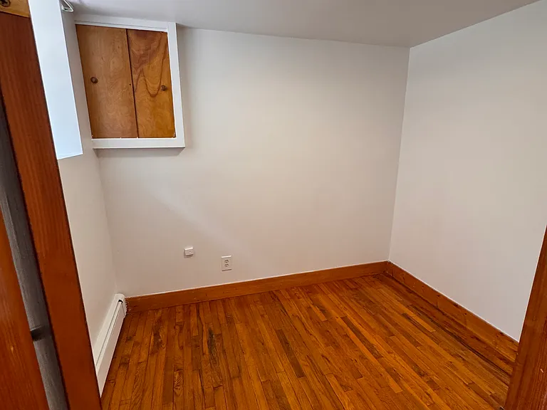 315 Devoe St #BASEMENT — Photo 3