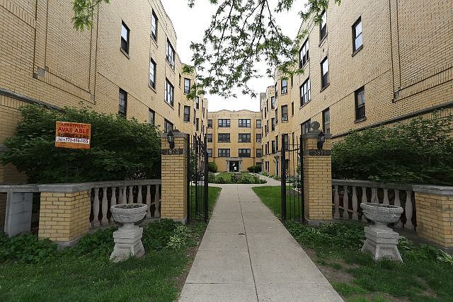 1st image of 3821 N Greenview Ave #21701W