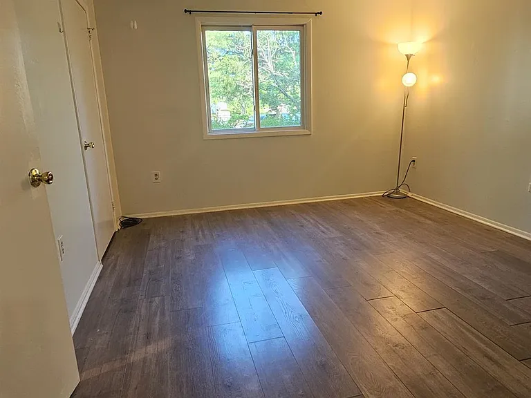 2307 Aspen Dr — Photo 7