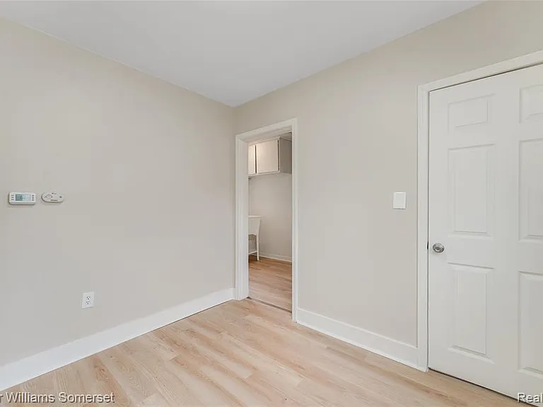 24646 Tuscany Ave — Photo 12