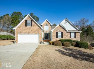 660 Bay Grove Rd, Loganville, GA 30052