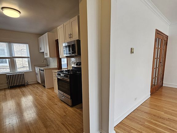2nd image of 3615-21 N Lockwood Ave #3619-1