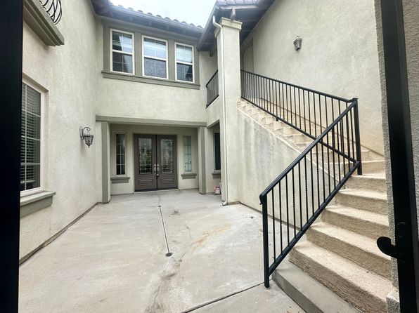 8231 Soft Winds Dr, Corona, CA 92883