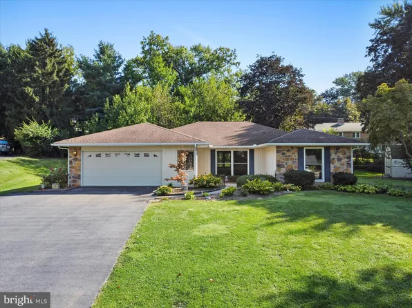 125 Echo Dr, Chambersburg, PA 17202