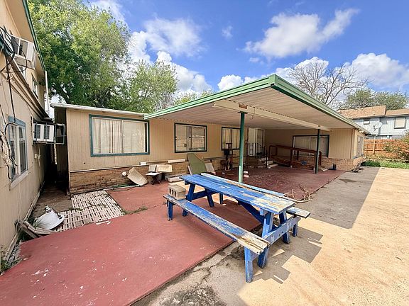 3rd image of 4516 Mims Ave