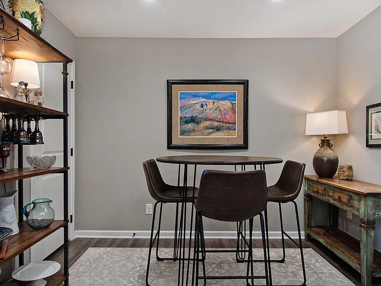 2095 Brandon Ln — Photo 12