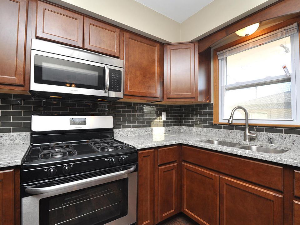 1st image of 9227 W Wilbur Ave