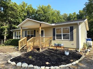 253 S Linn Valley Dr, Linn Valley, KS 66040