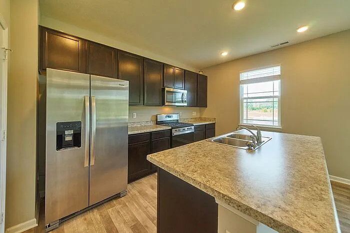 7226 Griffon Ln — Photo 10