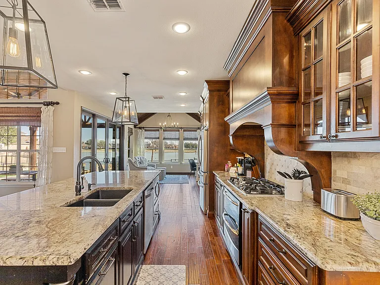 3513 Lake Country Dr — Photo 11