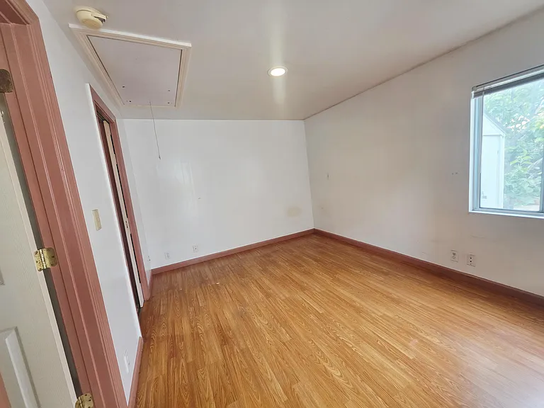 1365 Dorothy Ave — Photo 2