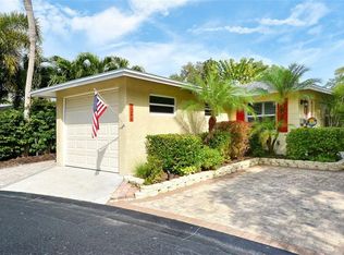 1246 Moonmist Cir, Sarasota, FL 34242