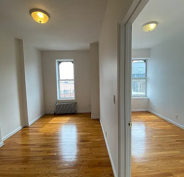 133 Wyckoff Ave #4R — Photo 2