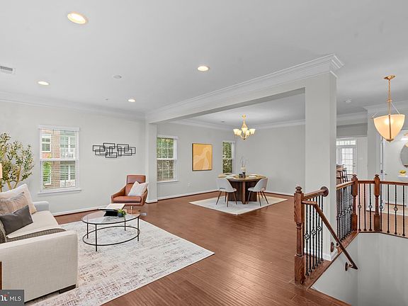 3rd image of 13752 Earhart Cir