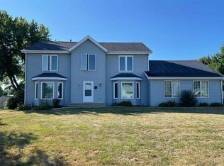 8130 Barclay Rd, Rockford, IL 61102