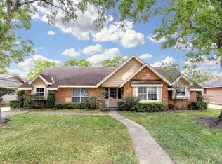 5530 Rutherglenn Dr, Houston, TX 77096