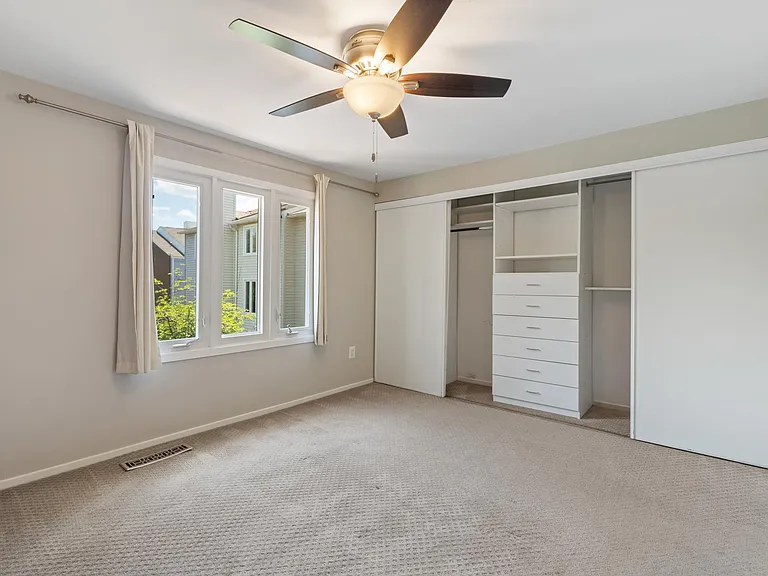 929 S Taylor St — Photo 12