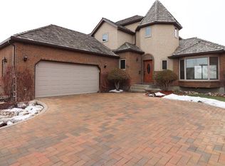 610 W Ross Glen Dr SE, Medicine Hat, AB T1B3X3