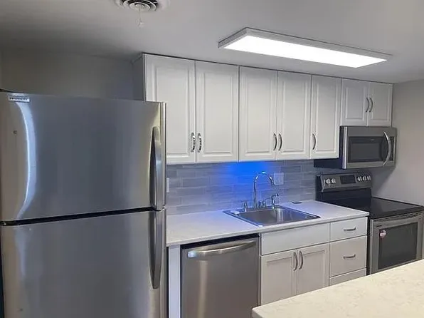 539 Donofrio Dr, Madison, WI 53719