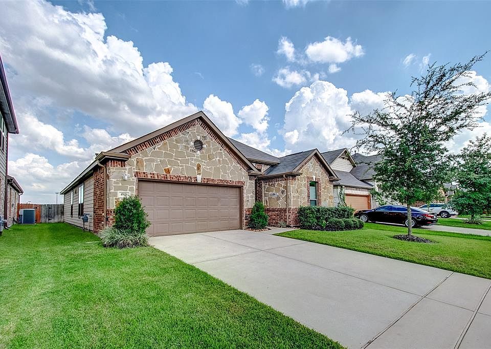 1st image of 4926 Lattimore Creek Dr