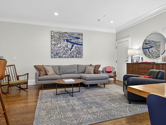 2nd image of 844 E 4th St APT 2