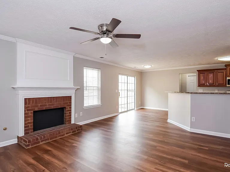 12 Hitchcock Sta — Photo 6