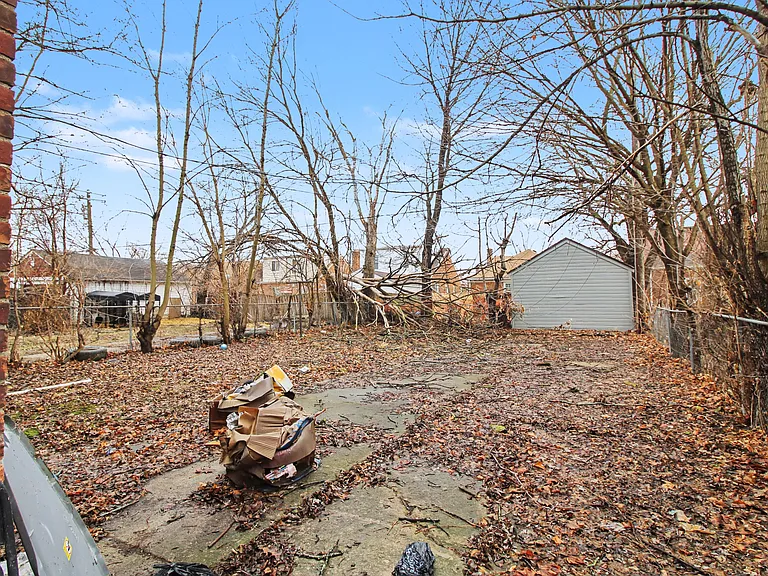 16873 Ferguson St — Photo 7