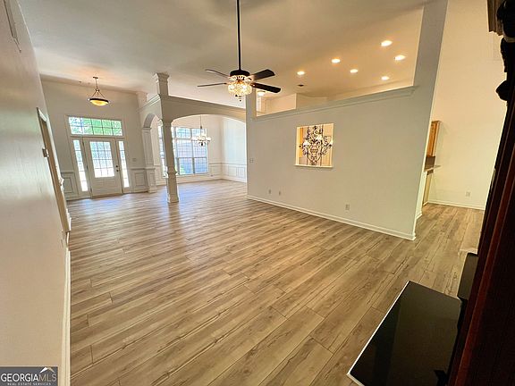 5th image of 708 York View Dr