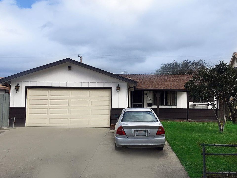 1st image of 2304 Lanai Ave