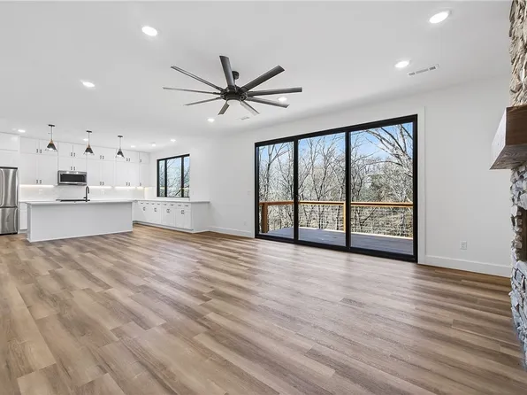 29 Annabell Ln, Bella Vista, AR 72715