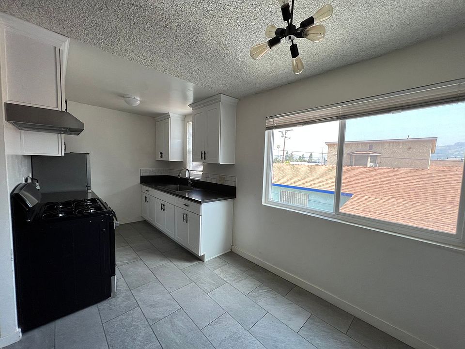 AltmanRiverside Triplex Apartment Rentals Los Angeles, CA Zillow