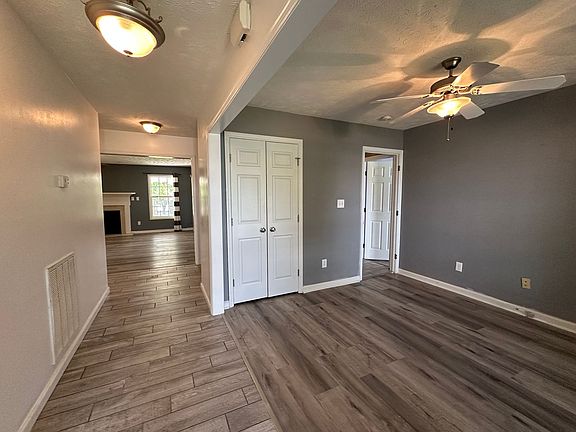 5th image of 1404 War Admiral Ct