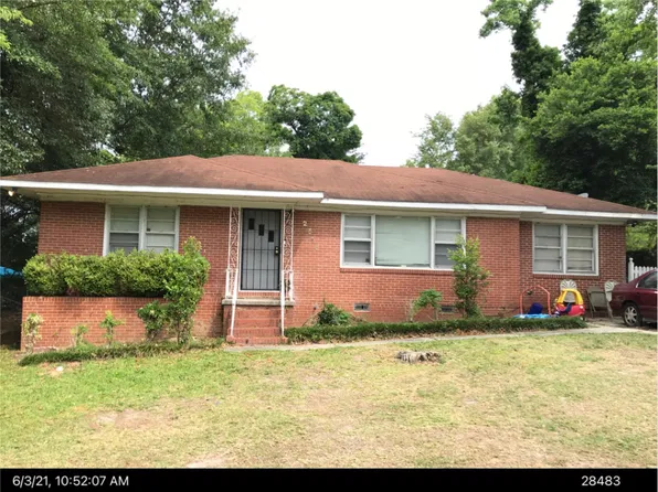 2518 Tredway Dr, Macon, GA 31211