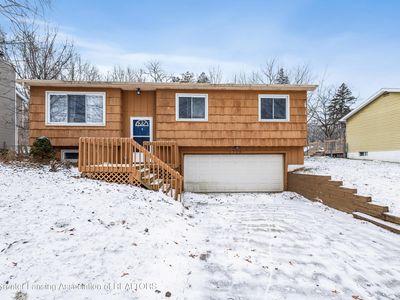2722 Aurora Dr, Lansing, MI, 48910
