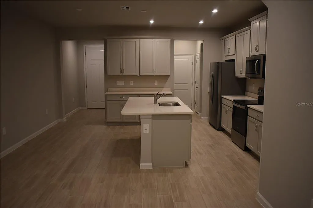 26128 Fantasy Sky Ln — Photo 2