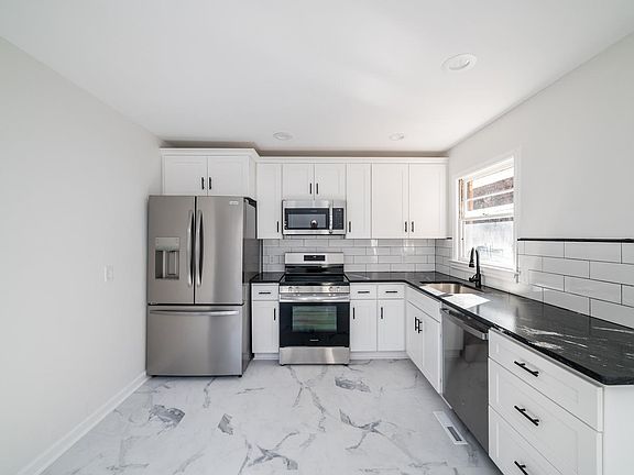 4th image of 1019 Ardmore Dr