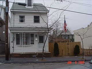 1st image of 308 W Lloyd St